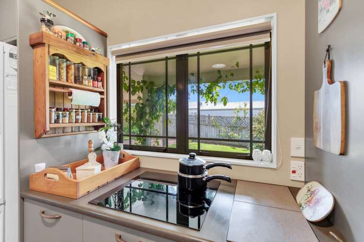 20 Paraekaretu Street Hunterville_12