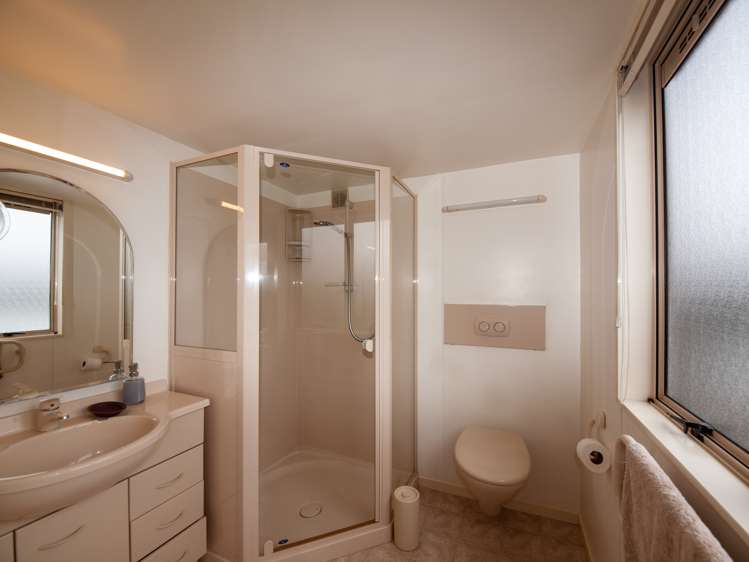 105c Helston Road Paparangi_16