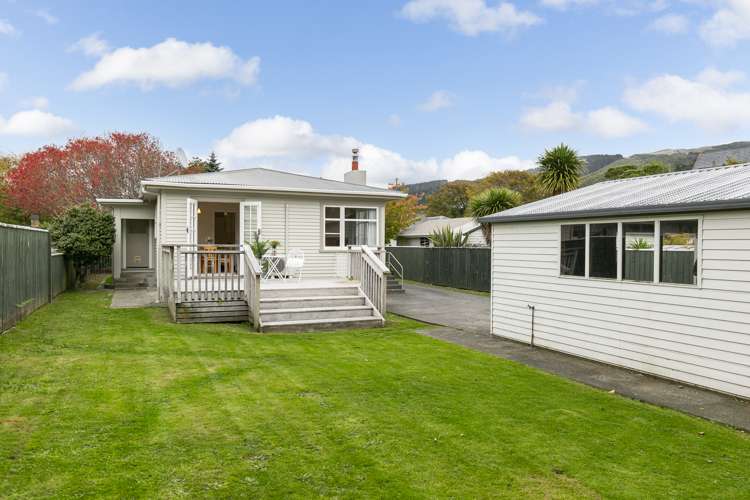 29 Collins Avenue Tawa_15