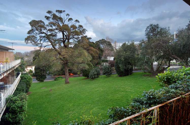 2/4 Tahora Avenue Remuera_9