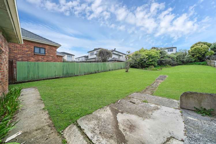 66 Staveley Avenue Hillsborough_16
