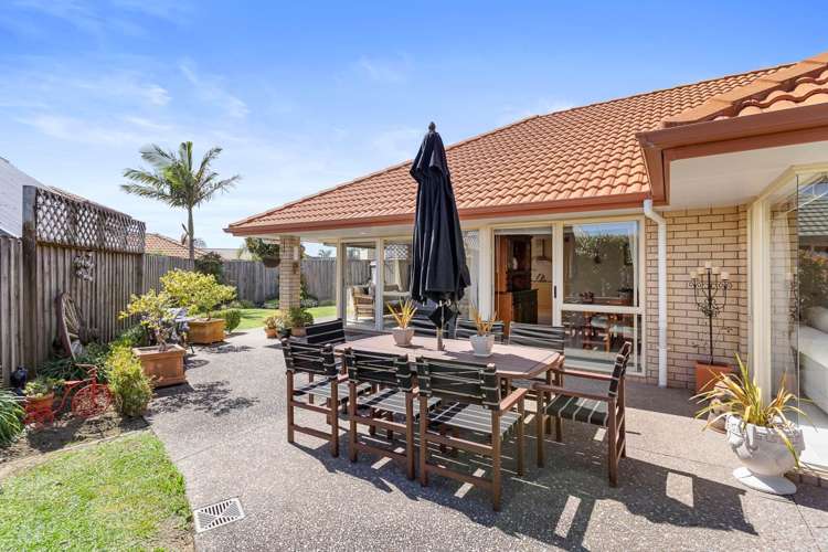 210 Hill Road The Gardens_11