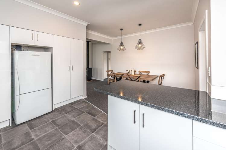 63 Surrey Road Springvale_21