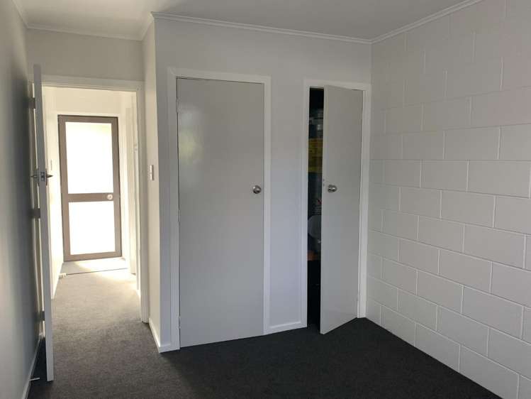 4/21 Broadway 10728_4