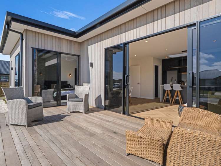 26 Whakahaumako Road Leamington_32