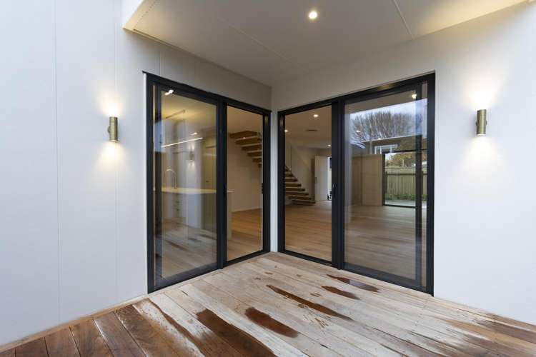 8 Maire Street Woburn_16