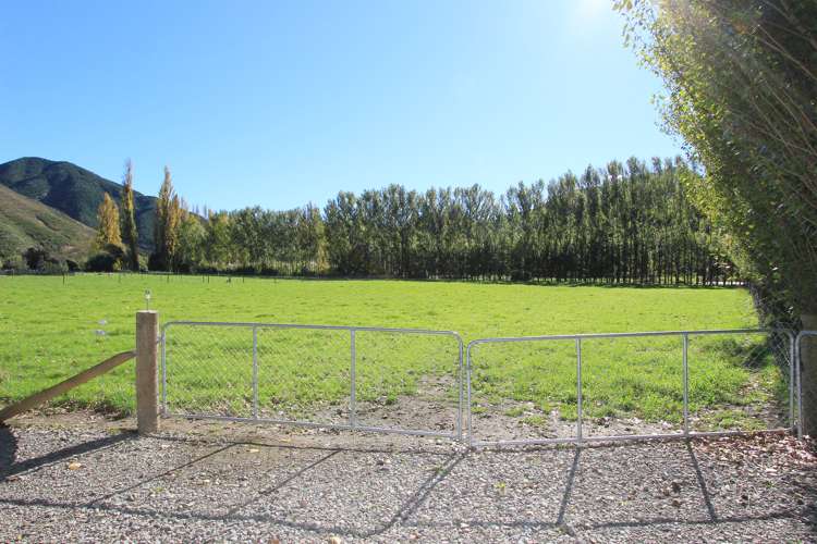 83 Waikakaho Road Tuamarina_1