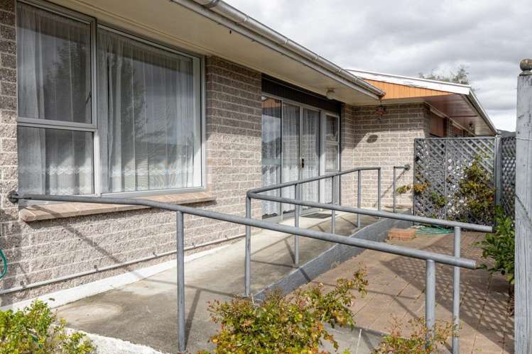 2/12 Newbourne Crescent Redwoodtown_11