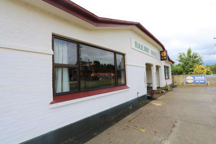 76-78 King Street Otautau_7