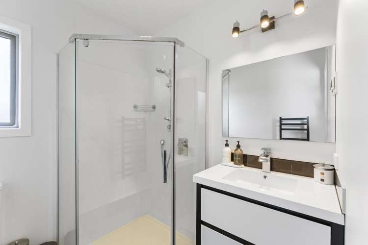 341 White Road Broadlands Forest_9