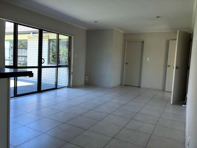 6 Clomell Drive Flat Bush_4