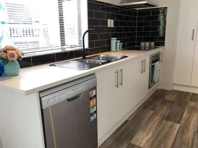 8 Pinehurst Place Wattle Downs_7