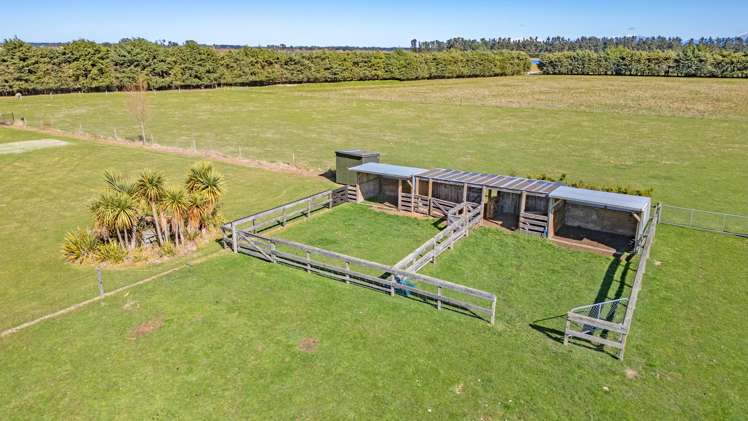 102 Glews Road Cust_52