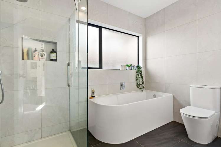 38 Stranraer Crescent Wattle Downs_18