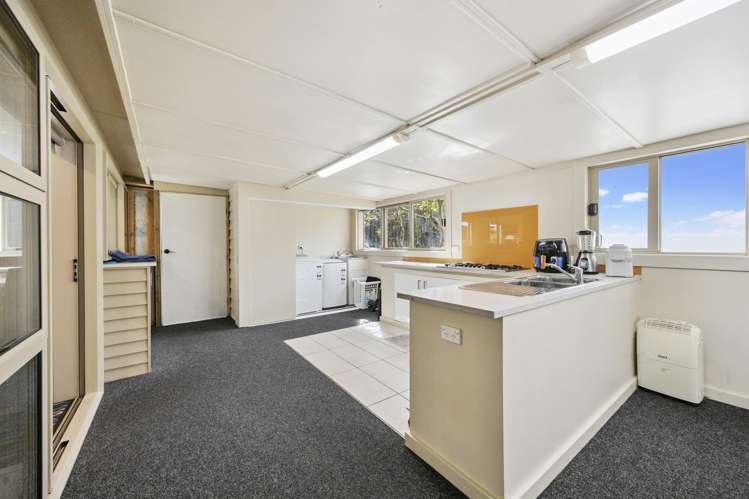 9 Sheehan Road Te Atatu South_11