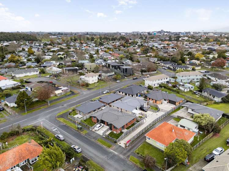 2/1 Paul Crescent Fairfield_13