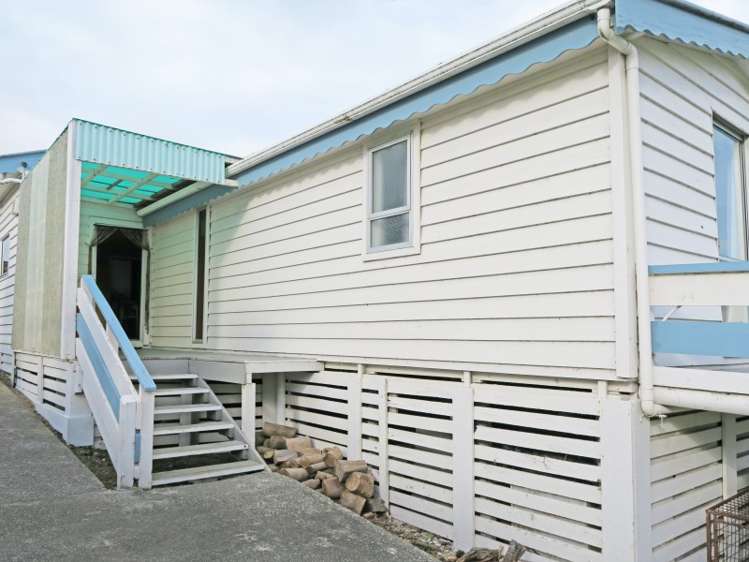 20 Rimu Street Kaka Point_15