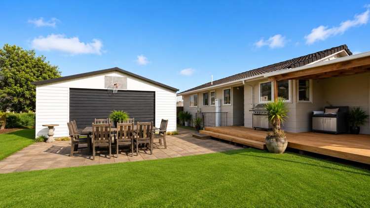 1 George Clay Place Huntly_12