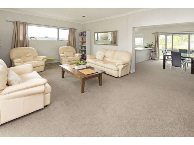 8 Bloomfield Rise Stanmore Bay_1