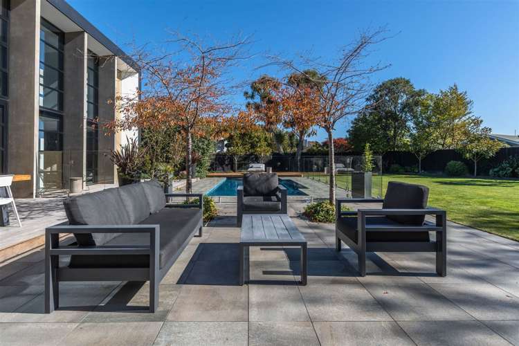 9 Walnut Avenue Strowan_14