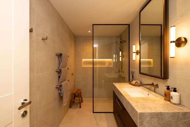 Unit 3, 58 Malvern Road Wanaka_4