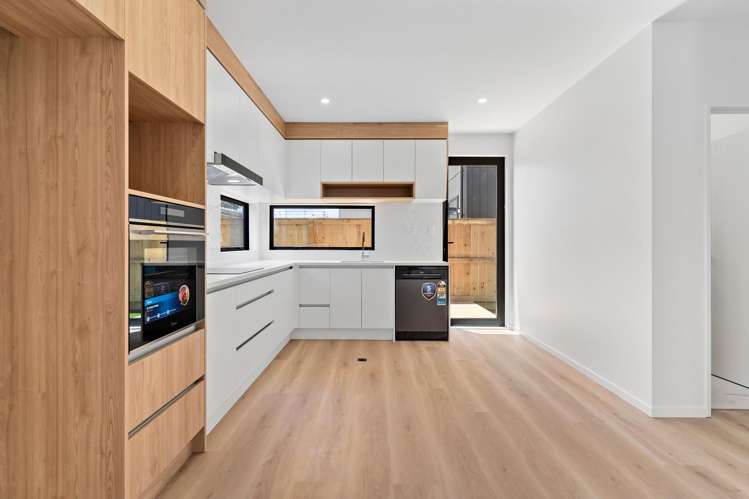 1/17 Henwood Road Mangere East_2