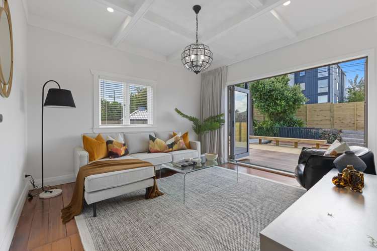 1/9 Kenderdine Road_3