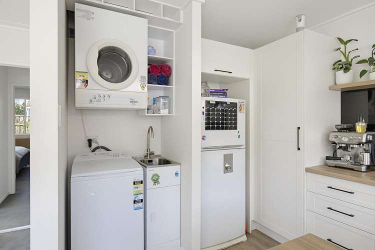 9/171 Queens Drive Lyall Bay_6