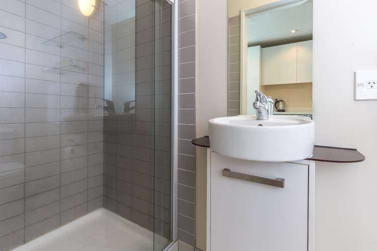 1211/10 Waterloo Quadrant Auckland Central_8