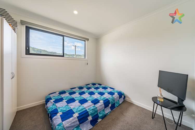 8 Main Road Wainuiomata_14