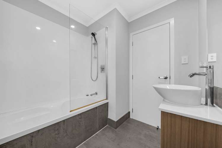 12 Panakenake Way Flat Bush_16
