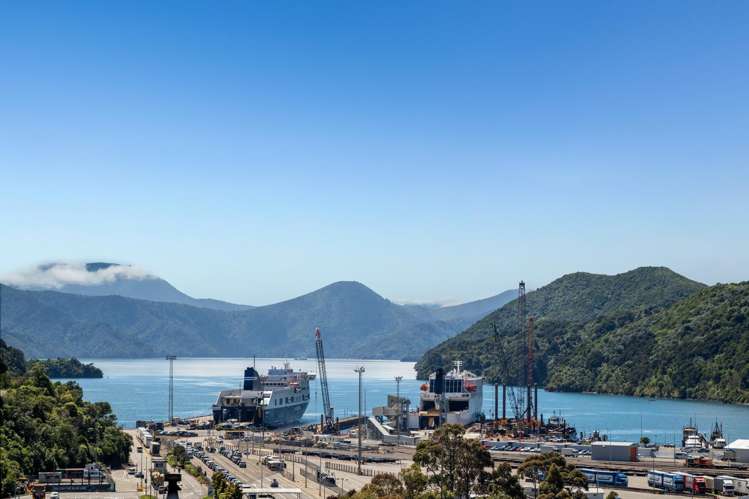 2 Harbour View Heights Picton_20