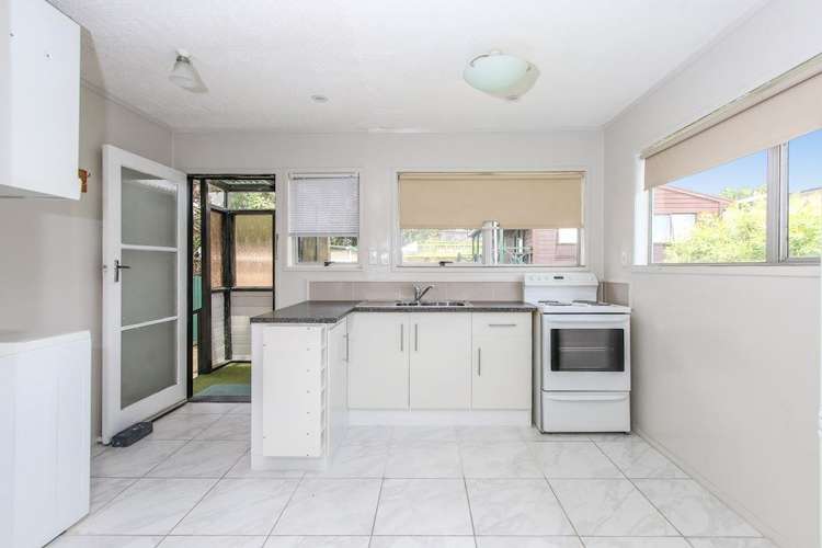 2/66 Mcleod Road Te Atatu South_5