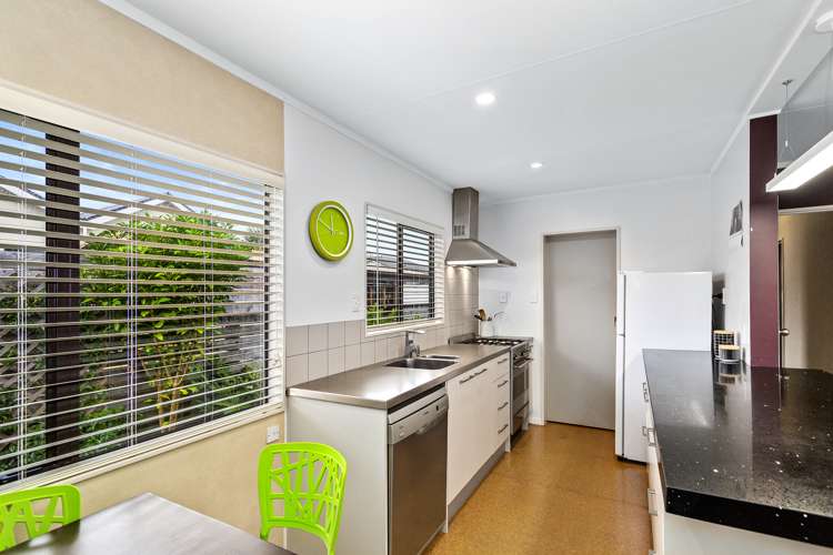 2/22 Richmond Street Petone_15