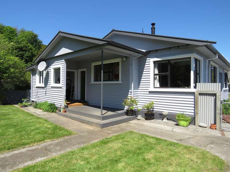4 Munson Street Reefton_18