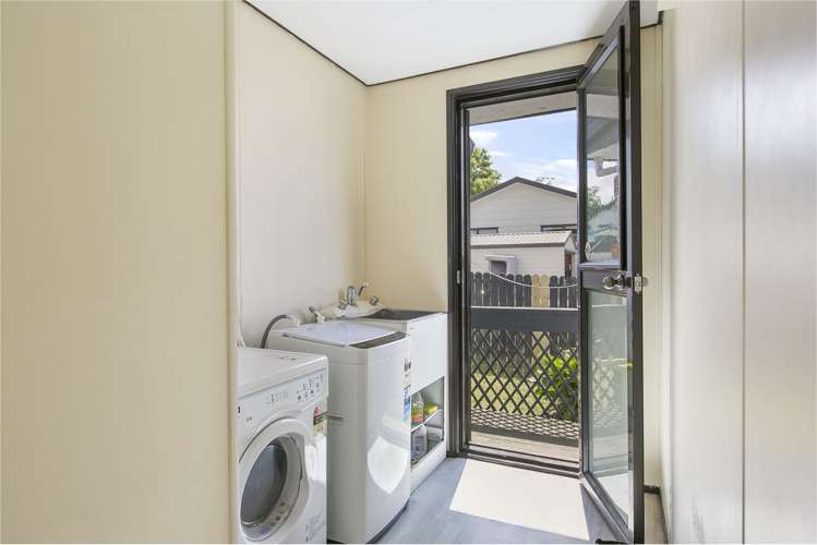 2/3 Barneys Farm Road Clendon Park_14