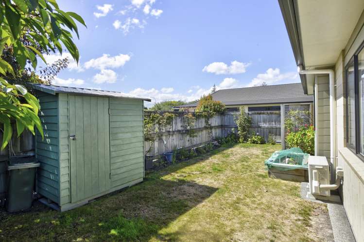 4 Ashmore Park Carterton_16