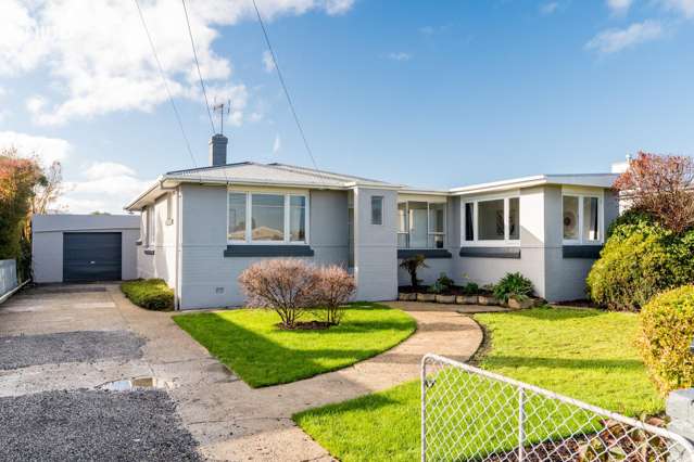 Beautiful Renovation with Home Studio Option