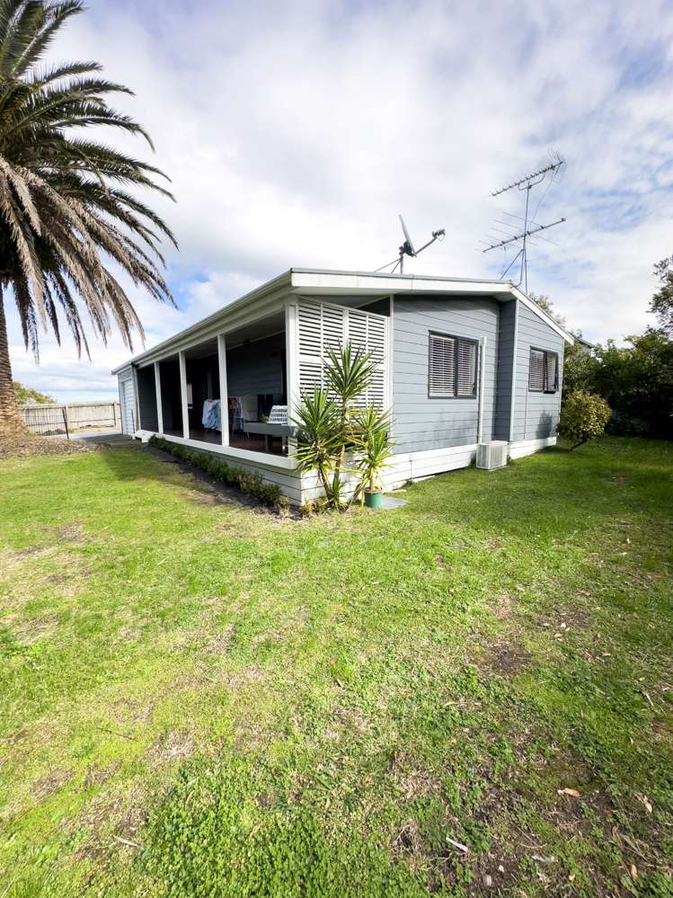 1 Cochrane Avenue Arkles Bay_11