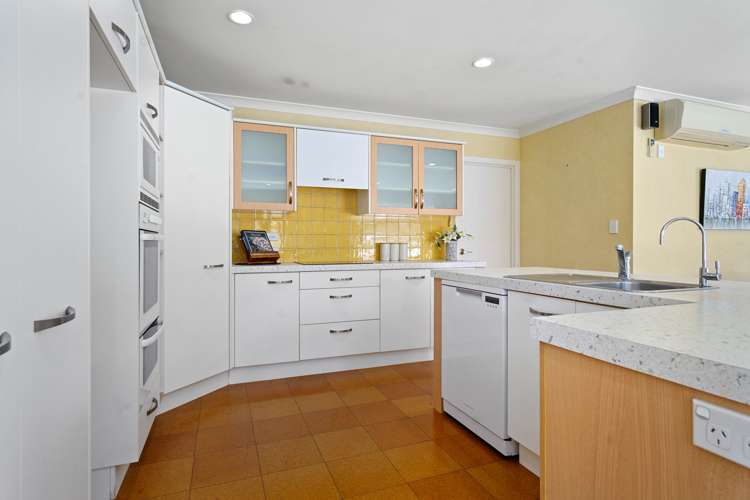 200 The Oaks Drive Leamington_6