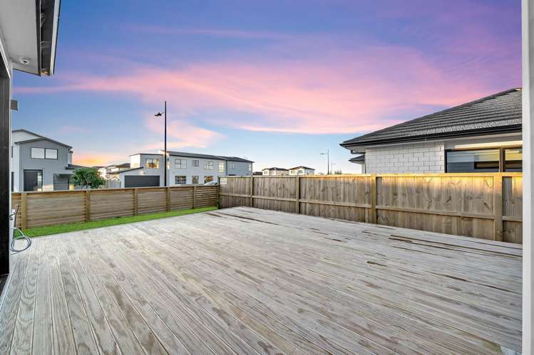 28 Korowhiti Road Clarks Beach_17