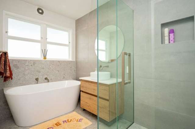 1303 Cardiff Place Mayfair_3