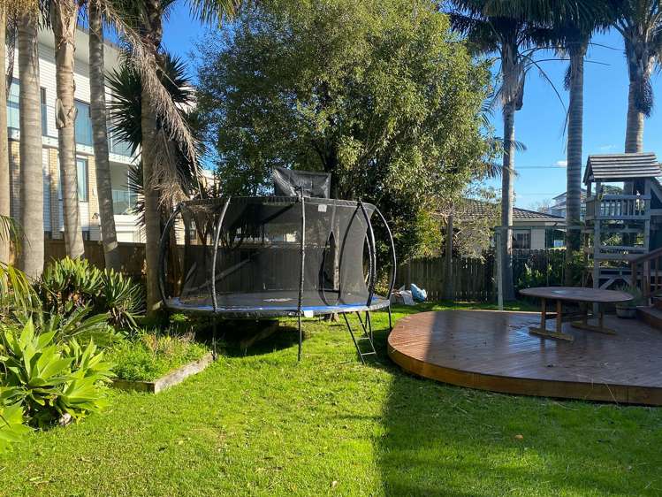 16 Gloria Avenue Te Atatu Peninsula_1