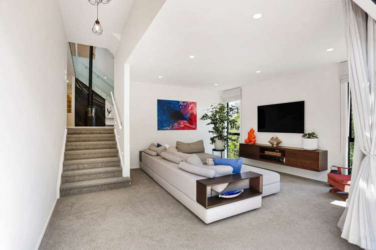 24 Isobel Road Greenhithe_8