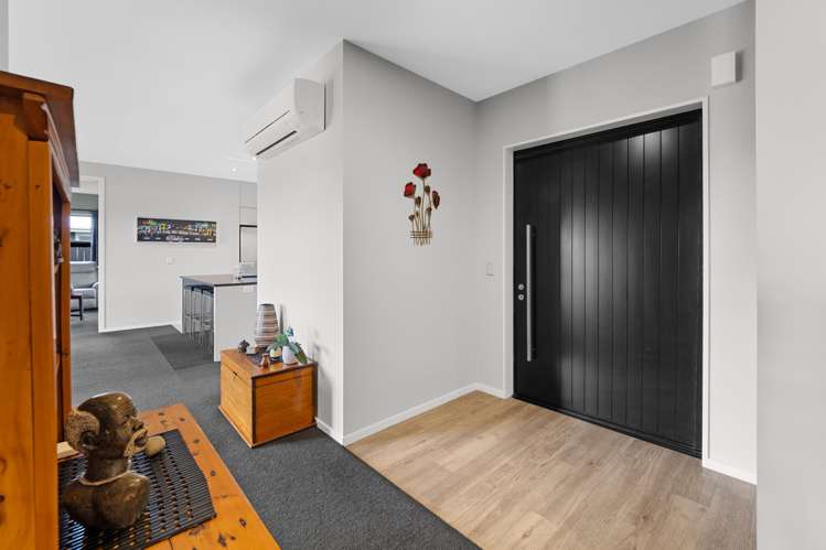 6 Trent Place Lake Hood_11