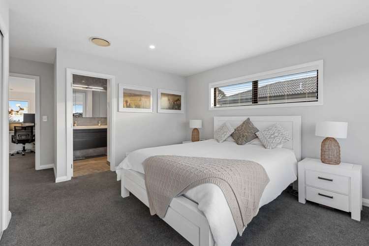 24 Cilliers Drive Silverdale_17