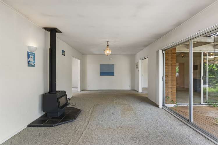 35 Meadway Sunnyhills_11