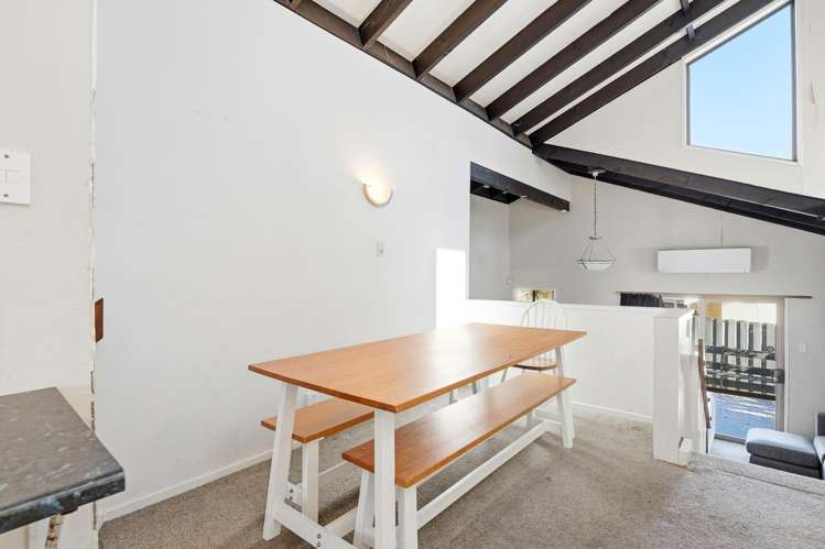 29 Exeter Crescent Springvale_5