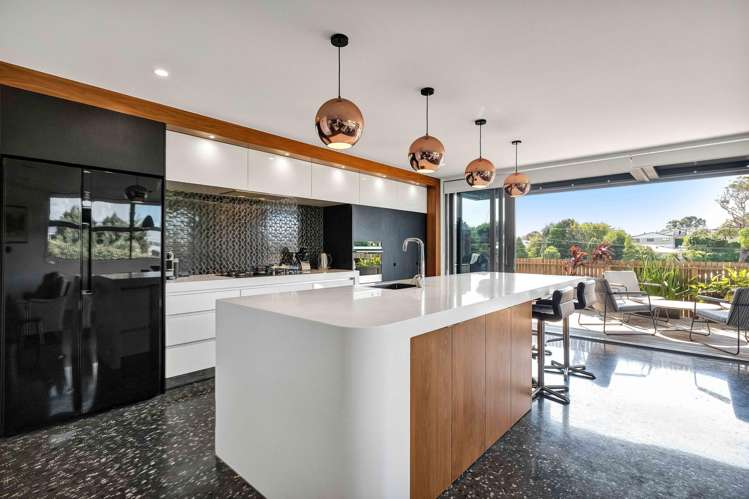 244 Devon Street West City Centre_4