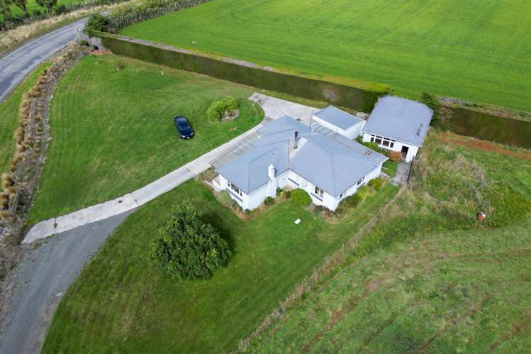 85 Cross Road Edendale_25